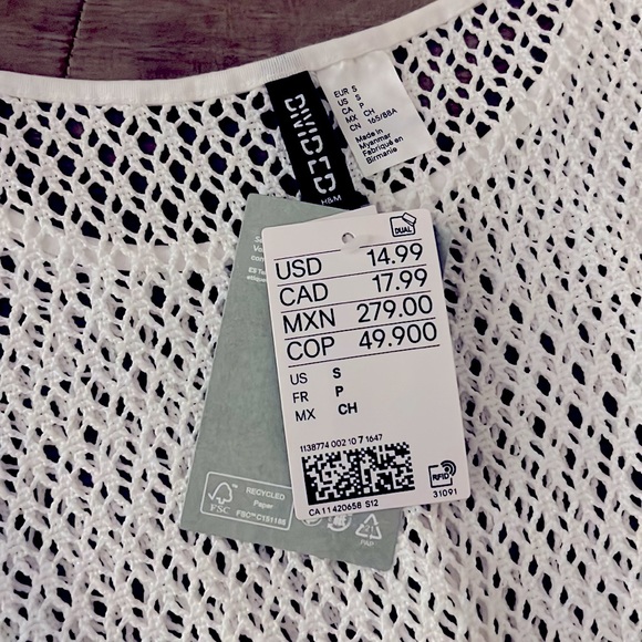 Cobweb Net Sleeveless Top - Picture 4 of 4